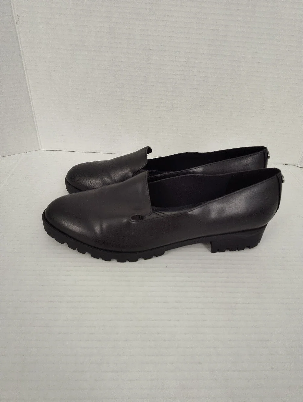 Easy Spirit sleek black